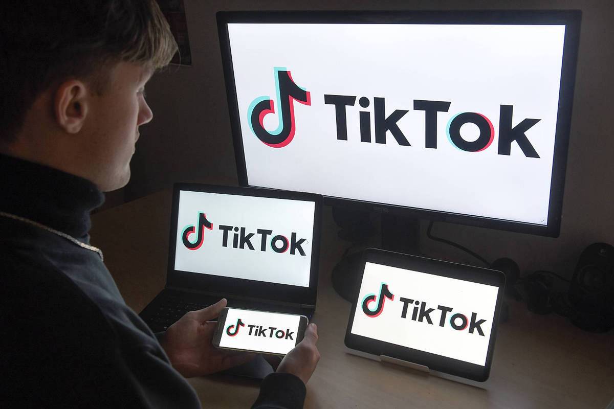 Tiktok Users Launch A Smile Selfie Challenge To Spread Happiness 