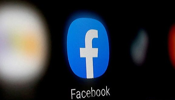 Facebook launches geotagged photography 