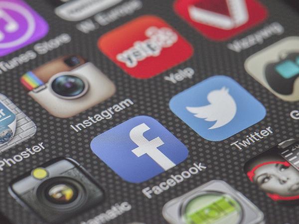 Facebook Introduces New “AR” Masks For Live Streams